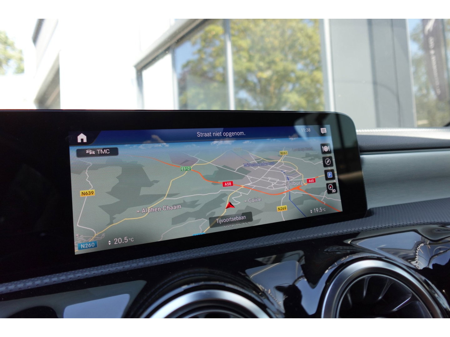 Mercedes-Benz A-Klasse 250 e Business Solution AMG PANO HUD CAM