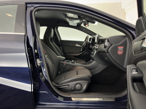Mercedes-Benz A-Klasse 180 d Business Solution Aut. *LEATHER-FABRIC | NAVI-FULLMAP | CAMERA | AIRCO | CRUISE | TOWBAR | 16''ALU*