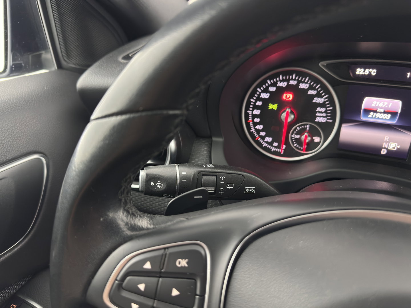 Mercedes-Benz A-Klasse 180 d Business Solution Aut. *LEATHER-FABRIC | NAVI-FULLMAP | CAMERA | AIRCO | CRUISE | TOWBAR | 16''ALU*