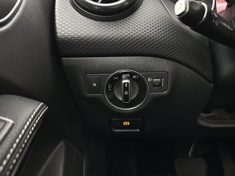 Mercedes-Benz A-Klasse 180 d Business Solution Aut. *LEATHER-FABRIC | NAVI-FULLMAP | CAMERA | AIRCO | CRUISE | TOWBAR | 16''ALU*