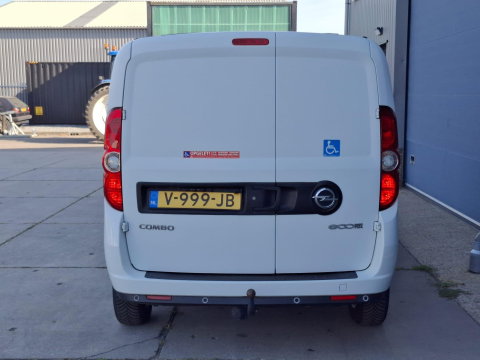 Opel Combo 1.6 CDTi L1H1 Sport CAMERA / EURO 6 / CARPLAY / AIRCO / TREKHAAK / MARGE AUTO !!