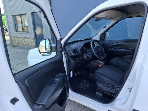Opel Combo 1.6 CDTi L1H1 Sport CAMERA / EURO 6 / CARPLAY / AIRCO / TREKHAAK / MARGE AUTO !!