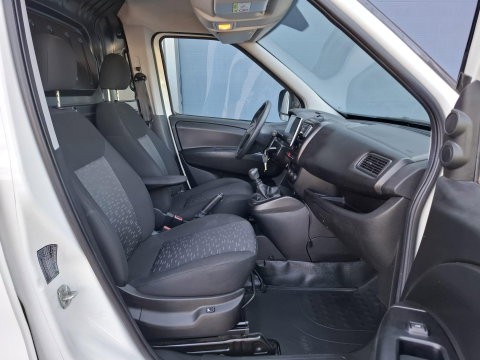 Opel Combo 1.6 CDTi L1H1 Sport CAMERA / EURO 6 / CARPLAY / AIRCO / TREKHAAK / MARGE AUTO !!