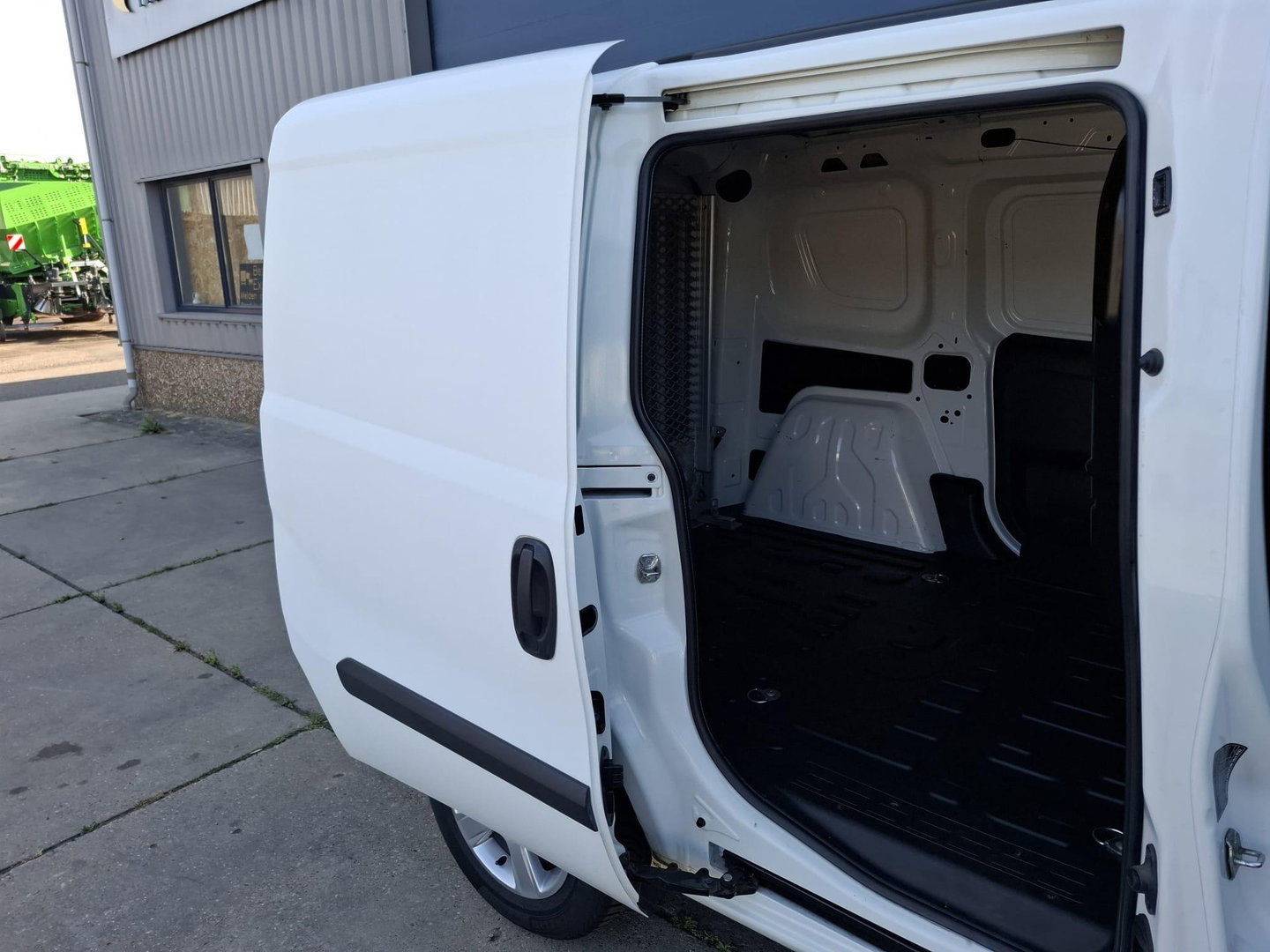 Opel Combo 1.6 CDTi L1H1 Sport CAMERA / EURO 6 / CARPLAY / AIRCO / TREKHAAK / MARGE AUTO !!