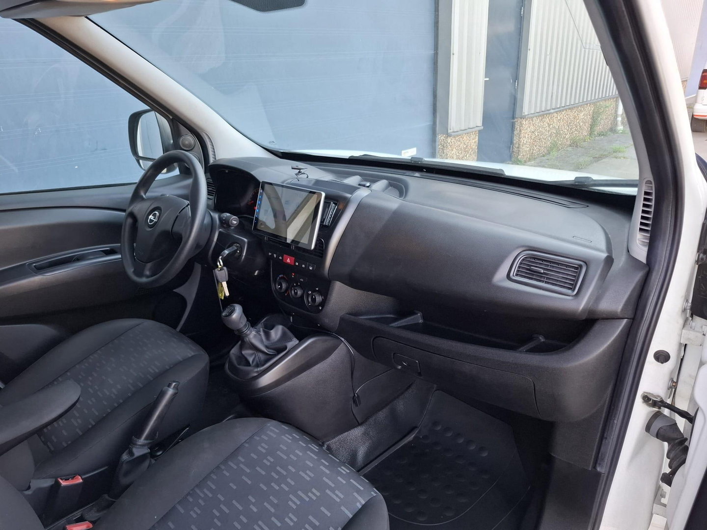 Opel Combo 1.6 CDTi L1H1 Sport CAMERA / EURO 6 / CARPLAY / AIRCO / TREKHAAK / MARGE AUTO !!