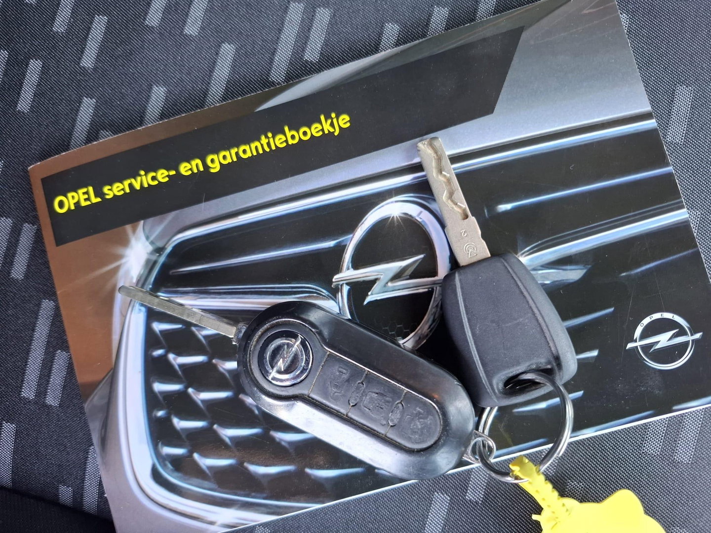 Opel Combo 1.6 CDTi L1H1 Sport CAMERA / EURO 6 / CARPLAY / AIRCO / TREKHAAK / MARGE AUTO !!