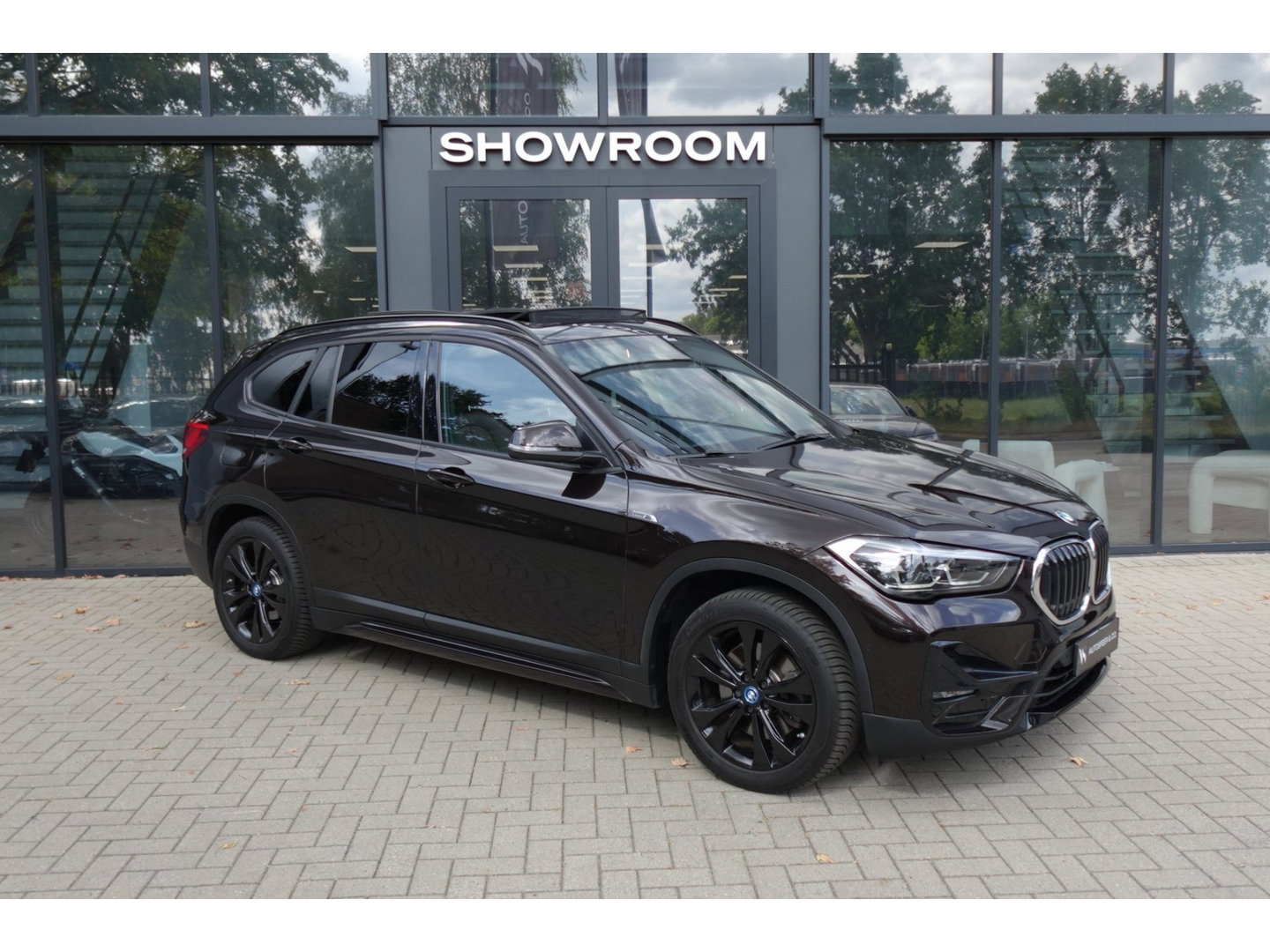 BMW X1 XDrive25e High Executive PANO KEYLESS CAM