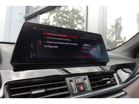 BMW X1 XDrive25e High Executive PANO KEYLESS CAM