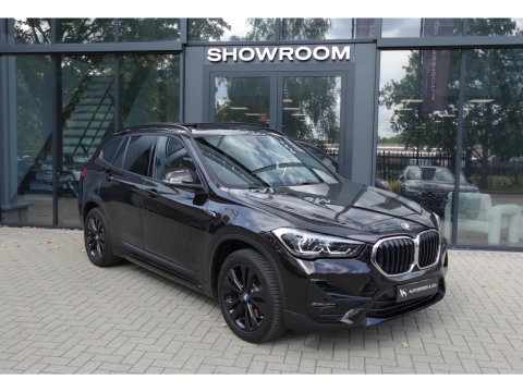 BMW X1 XDrive25e High Executive PANO KEYLESS CAM