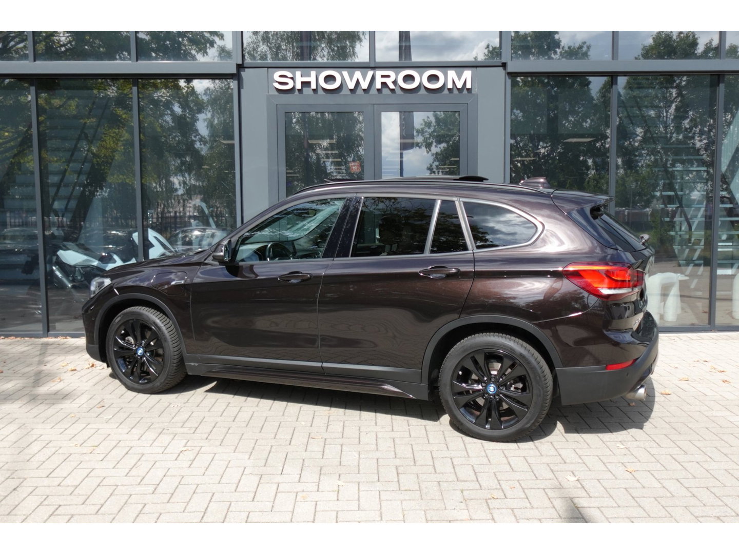 BMW X1 XDrive25e High Executive PANO KEYLESS CAM