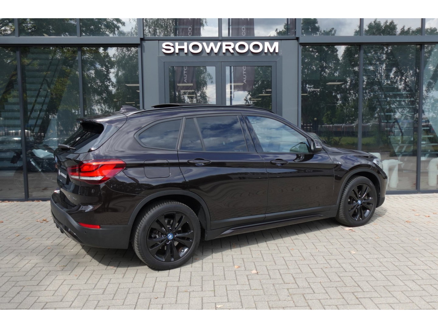 BMW X1 XDrive25e High Executive PANO KEYLESS CAM