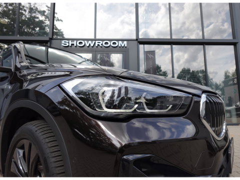 BMW X1 XDrive25e High Executive PANO KEYLESS CAM