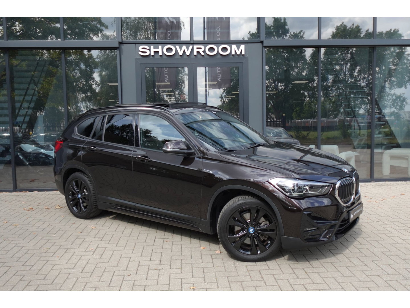 BMW X1 XDrive25e High Executive PANO KEYLESS CAM