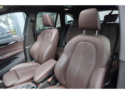BMW X1 XDrive25e High Executive PANO KEYLESS CAM