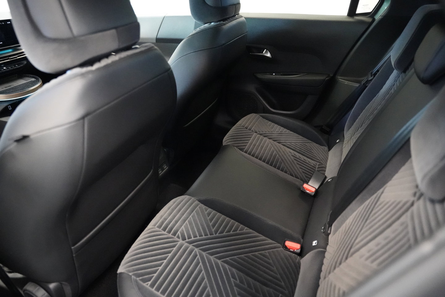 Lancia Ypsilon 1.2 Turbo Hybrid LX Cruise/Climate PDC NAP 17''LM