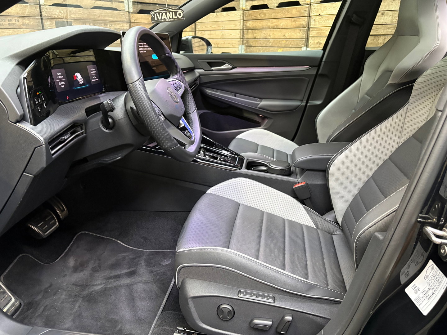 Volkswagen Golf 1.5 eHybrid GTE Leder "vienna"Led IQ Lights Pano Trekhaak HUD 17"LM