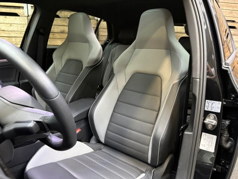 Volkswagen Golf 1.5 eHybrid GTE Leder "vienna"Led IQ Lights Pano Trekhaak HUD 17"LM