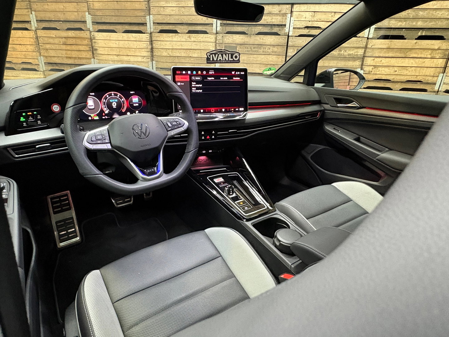 Volkswagen Golf 1.5 eHybrid GTE Leder "vienna"Led IQ Lights Pano Trekhaak HUD 18"LM