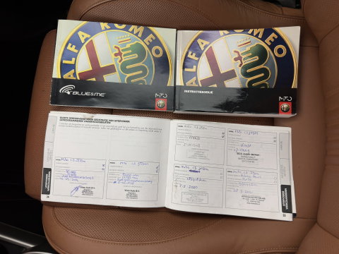 Alfa Romeo MiTo 1.3 JTDm ECO Distinctive *LEATHER | SPORT-SEATS | ECC | PDC | CRUISE | 16''ALU*