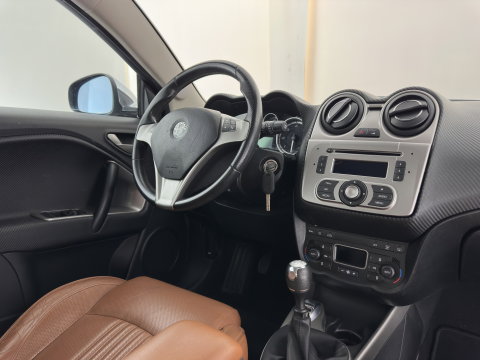 Alfa Romeo MiTo 1.3 JTDm ECO Distinctive *LEATHER | SPORT-SEATS | ECC | PDC | CRUISE | 16''ALU*