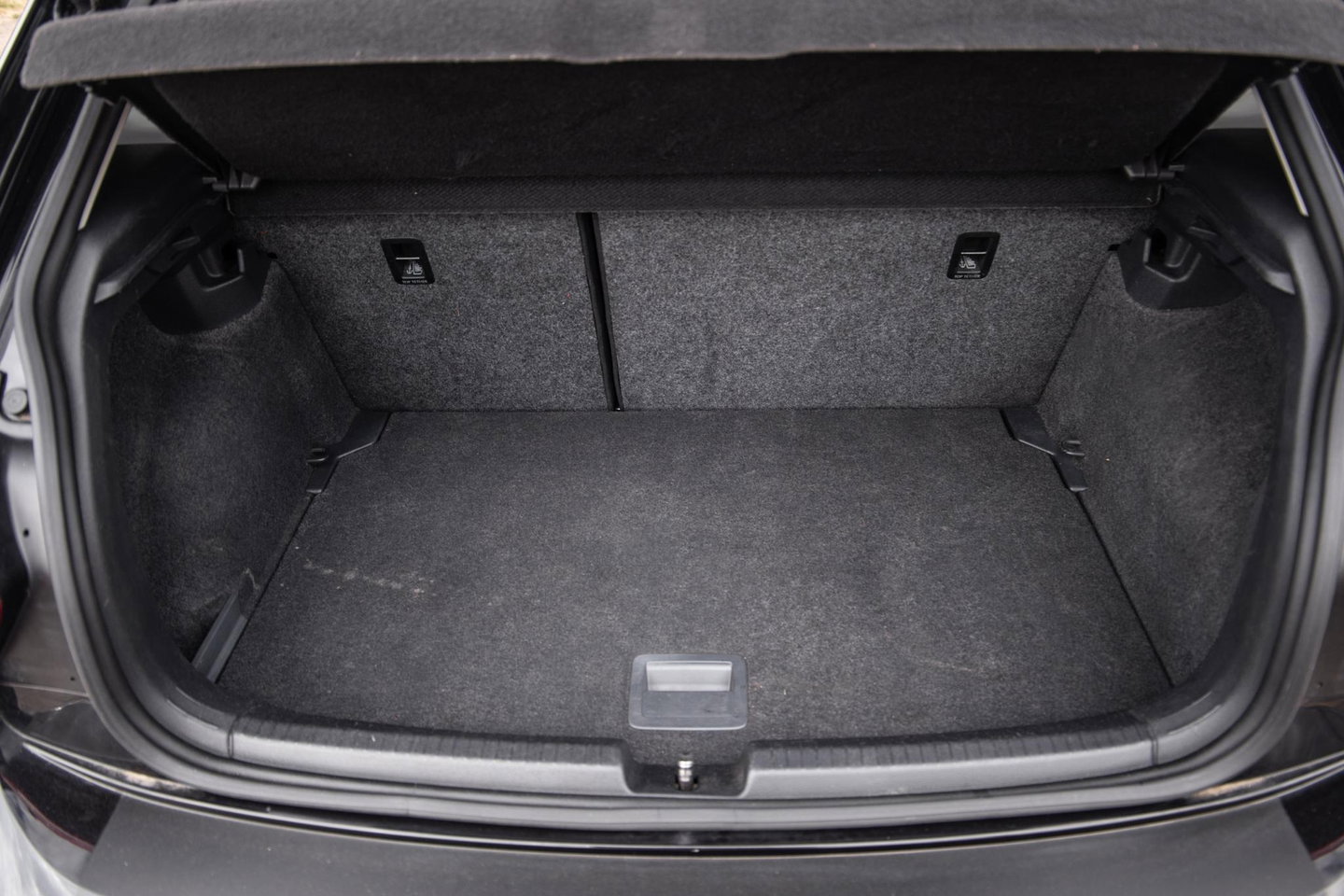Volkswagen Polo 1.0 TSI Highline R-LINE / CARPLAY / NAVI / ZWART / 5 DEURS