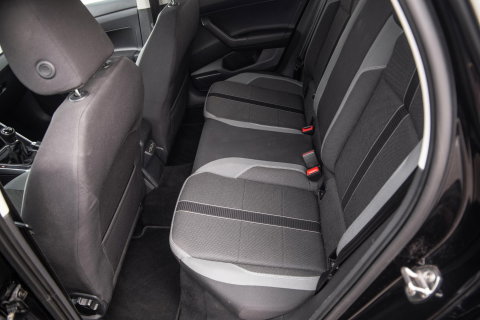 Volkswagen Polo 1.0 TSI Highline R-LINE / CARPLAY / NAVI / ZWART / 5 DEURS