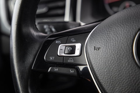Volkswagen Polo 1.0 TSI Highline R-LINE / CARPLAY / NAVI / ZWART / 5 DEURS
