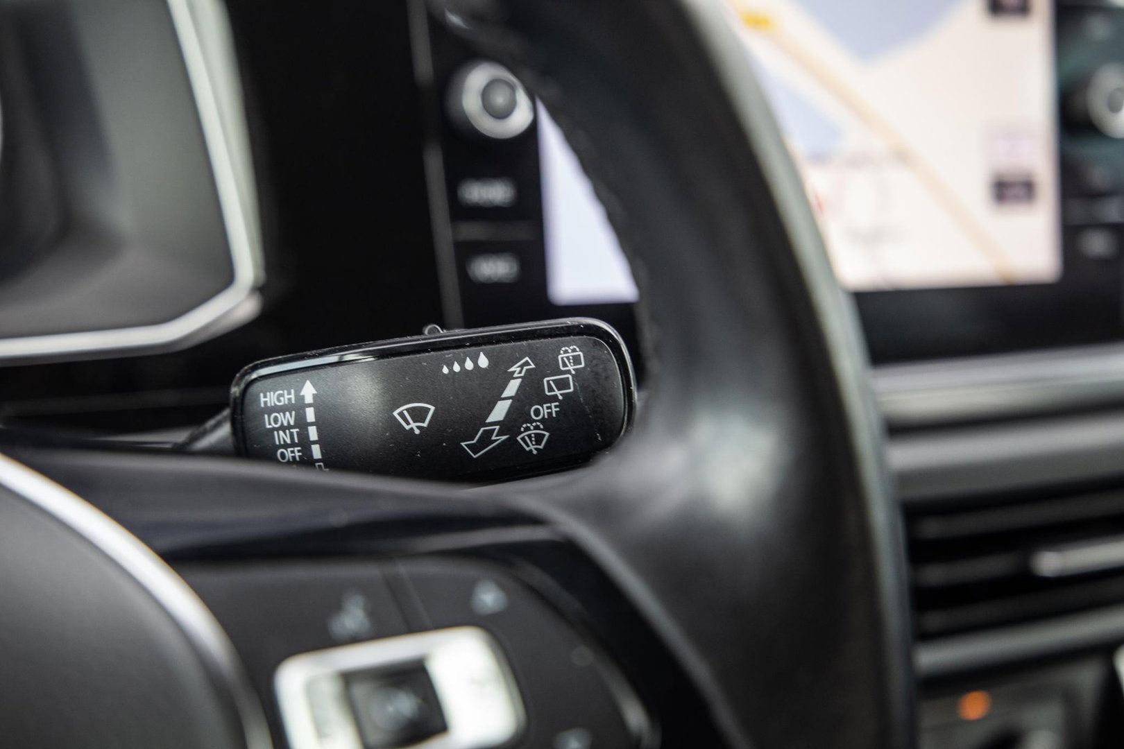 Volkswagen Polo 1.0 TSI Highline R-LINE / CARPLAY / NAVI / ZWART / 5 DEURS