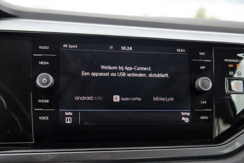 Volkswagen Polo 1.0 TSI Highline R-LINE / CARPLAY / NAVI / ZWART / 5 DEURS