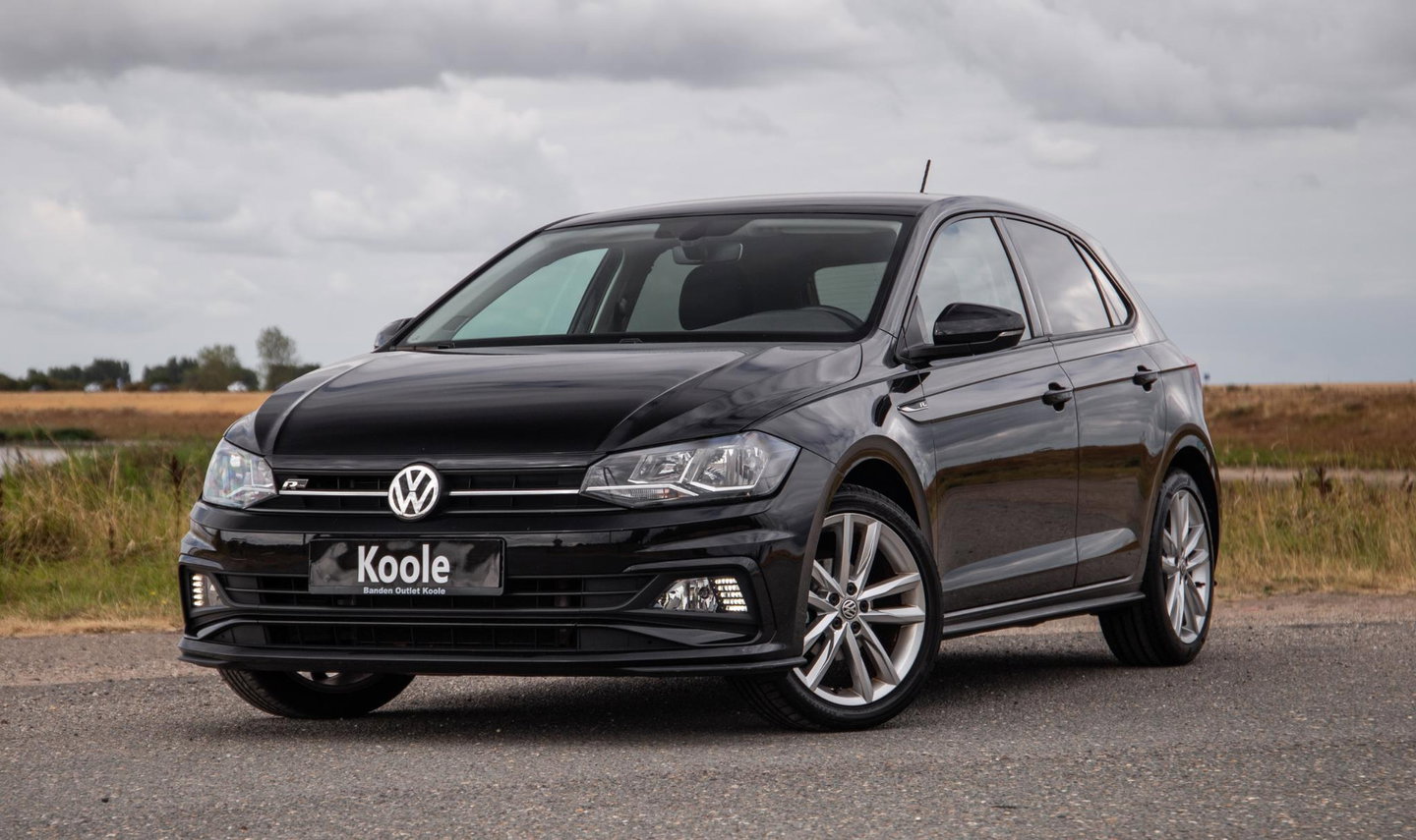 Volkswagen Polo 1.0 TSI Highline R-LINE / CARPLAY / NAVI / ZWART / 5 DEURS