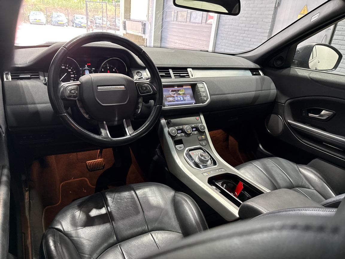 Land Rover Range Rover Evoque 2.0 TD4 Urban Series SE | Panoramadak | Camera | Xenon | Navigatie | Stoelverwarming | Leder | 18 inch