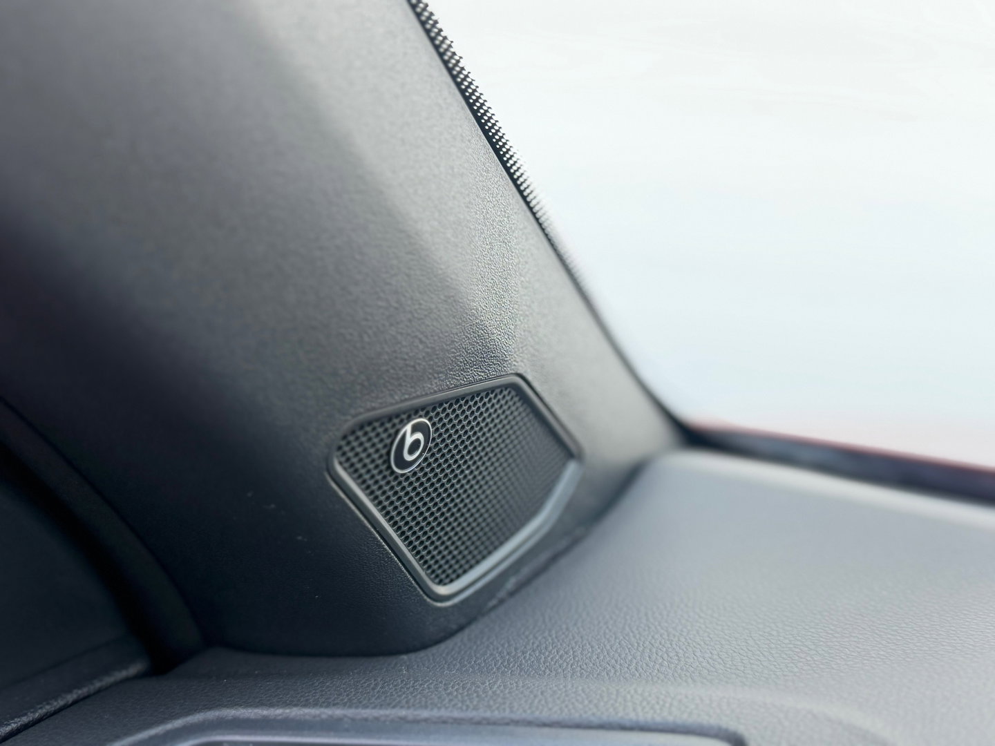Volkswagen T-Roc Cabrio 1.5 TSI R-Line Leder|ACC|Keyless|Beats|IQ-Lights|Carplay|Camera|Virtual-cockpit