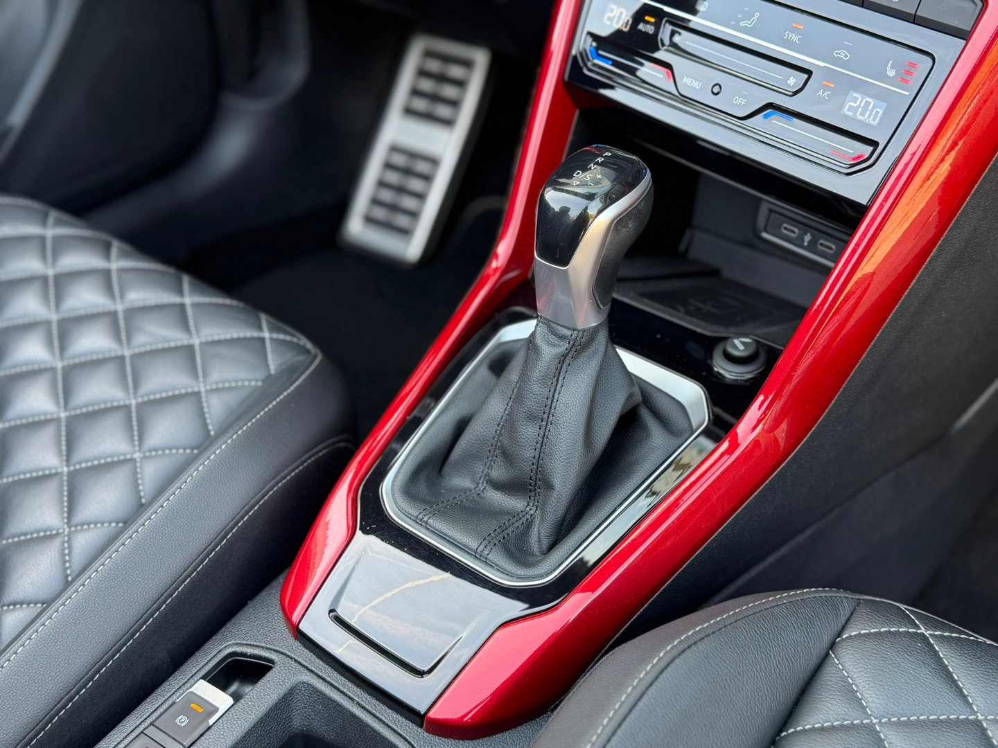Volkswagen T-Roc Cabrio 1.5 TSI R-Line Leder|ACC|Keyless|Beats|IQ-Lights|Carplay|Camera|Virtual-cockpit