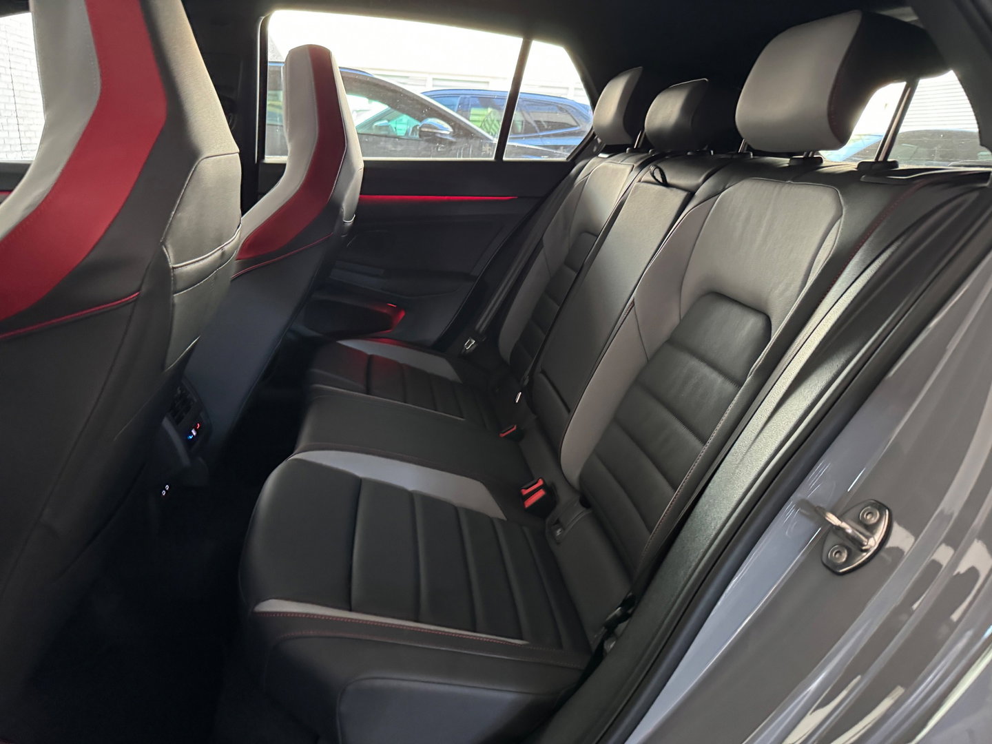 Volkswagen Golf 2.0 TSI GTI Pano|H/K|HuD|Leer|Akra|2700km!|Memory