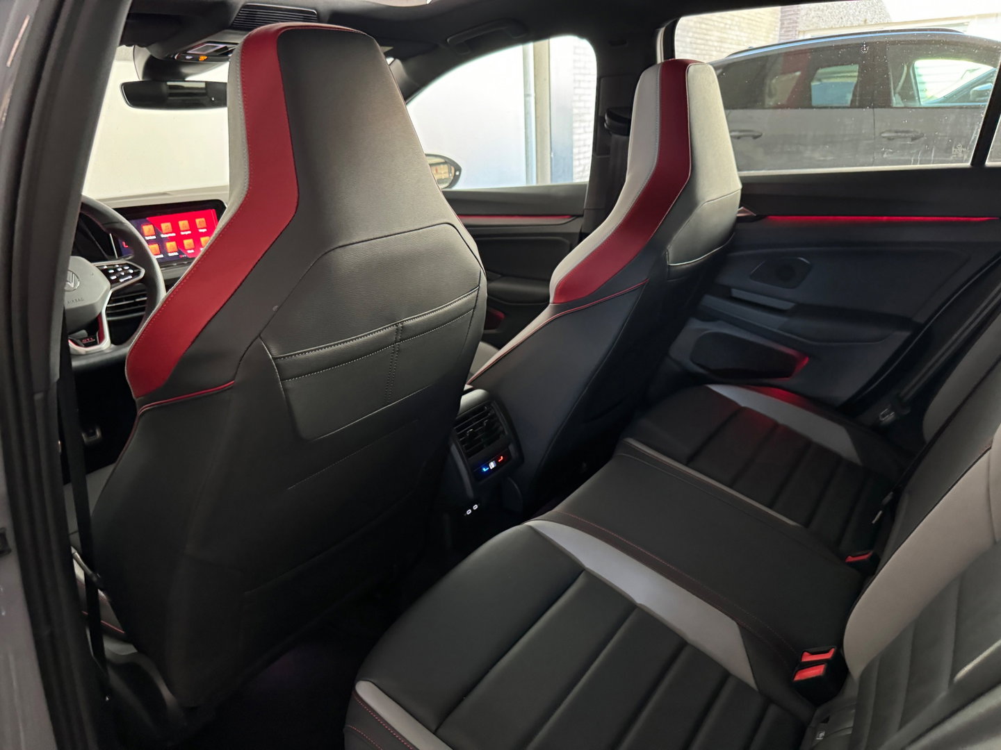 Volkswagen Golf 2.0 TSI GTI Pano|H/K|HuD|Leer|Akra|2700km!|Memory
