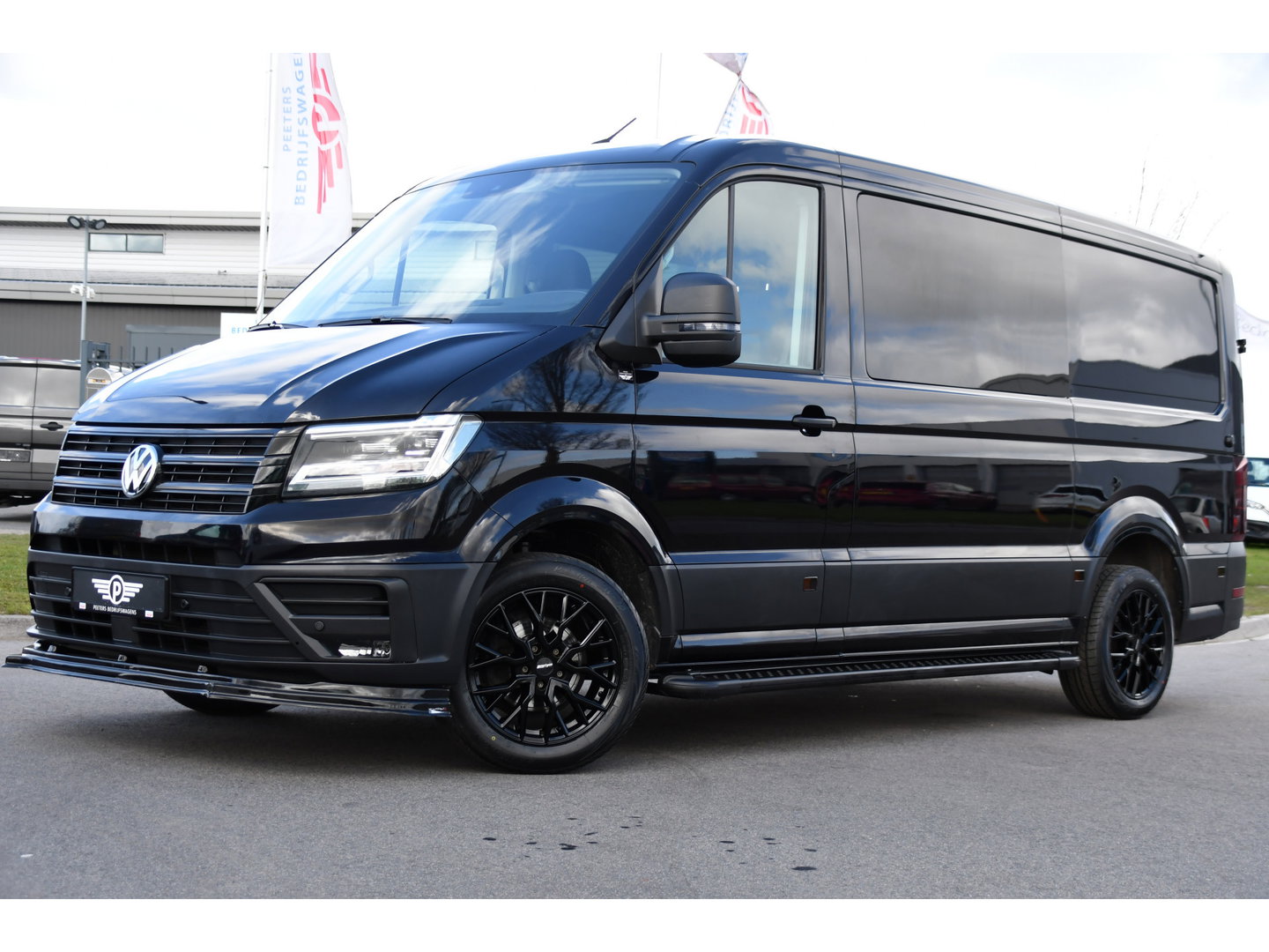Volkswagen Crafter 35 2.0 TDI L3H2 DC Black Edition Cruise, Camera, Carplay, LED, Clima, Standkachel, Automaat, Stuurvervewarming, Uniek!
