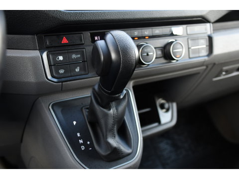 Volkswagen Crafter 35 2.0 TDI L3H2 DC Black Edition Cruise, Camera, Carplay, LED, Clima, Standkachel, Automaat, Stuurvervewarming, Uniek!