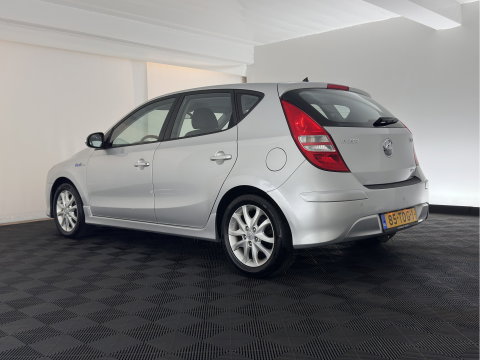 Hyundai i30 1.6 CRDi i-Motion *AIRCO | CRUISE | PDC | COMFORT-SEATS | TOWBAR | 16''ALU*