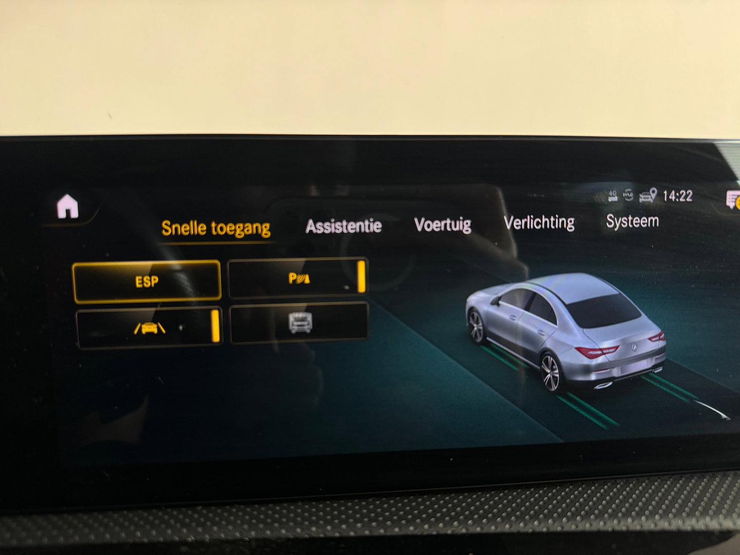 Mercedes-Benz CLA-Klasse 180 AMG Pano|Keyless|Sfeer|Memory|Stoelverwarming|AMG