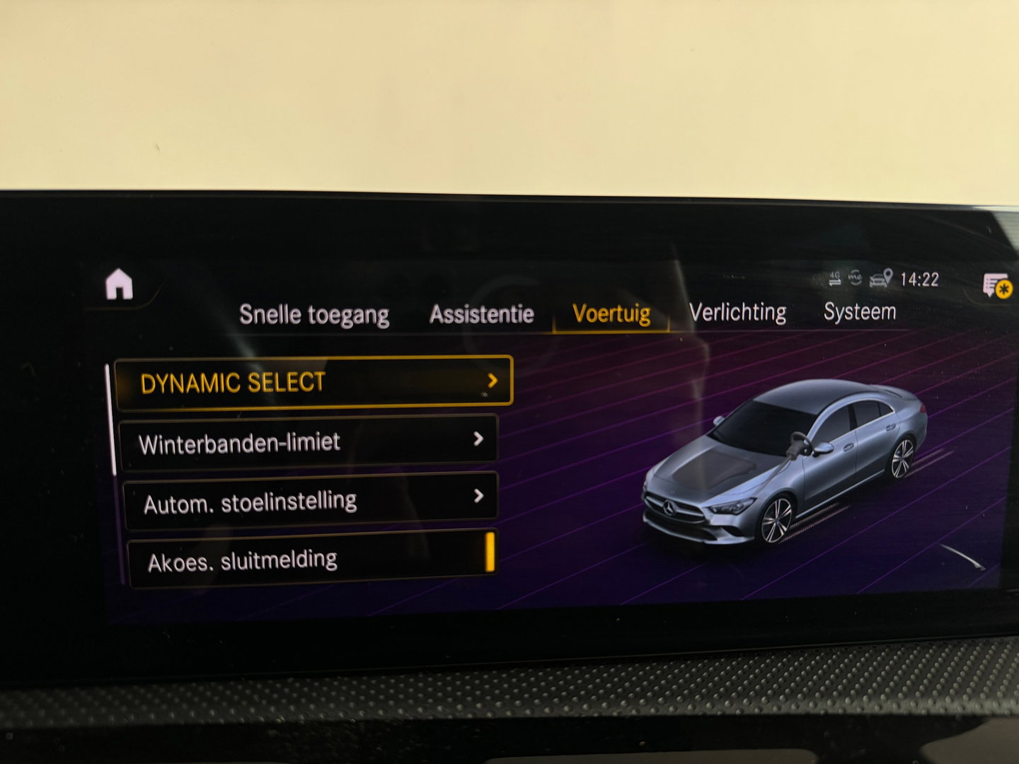 Mercedes-Benz CLA-Klasse 180 AMG Pano|Keyless|Sfeer|Memory|Stoelverwarming|AMG