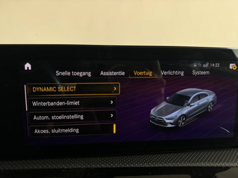 Mercedes-Benz CLA-Klasse 180 AMG Pano|Keyless|Sfeer|Memory|Stoelverwarming|AMG
