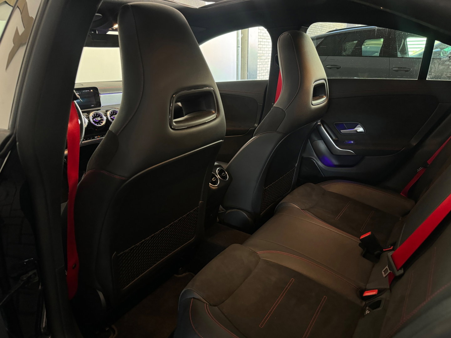 Mercedes-Benz CLA-Klasse 180 AMG Pano|Keyless|Sfeer|Memory|Stoelverwarming|AMG