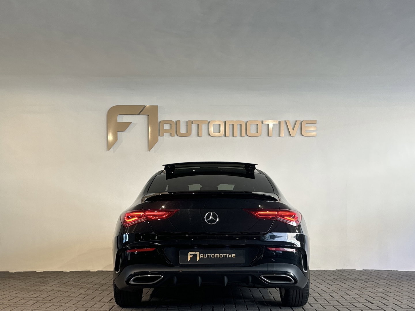 Mercedes-Benz CLA-Klasse 180 AMG Pano|Keyless|Sfeer|Memory|Stoelverwarming|AMG