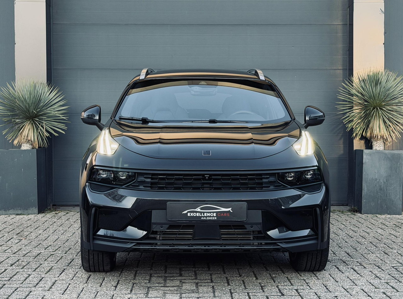 Lynk & Co 01
