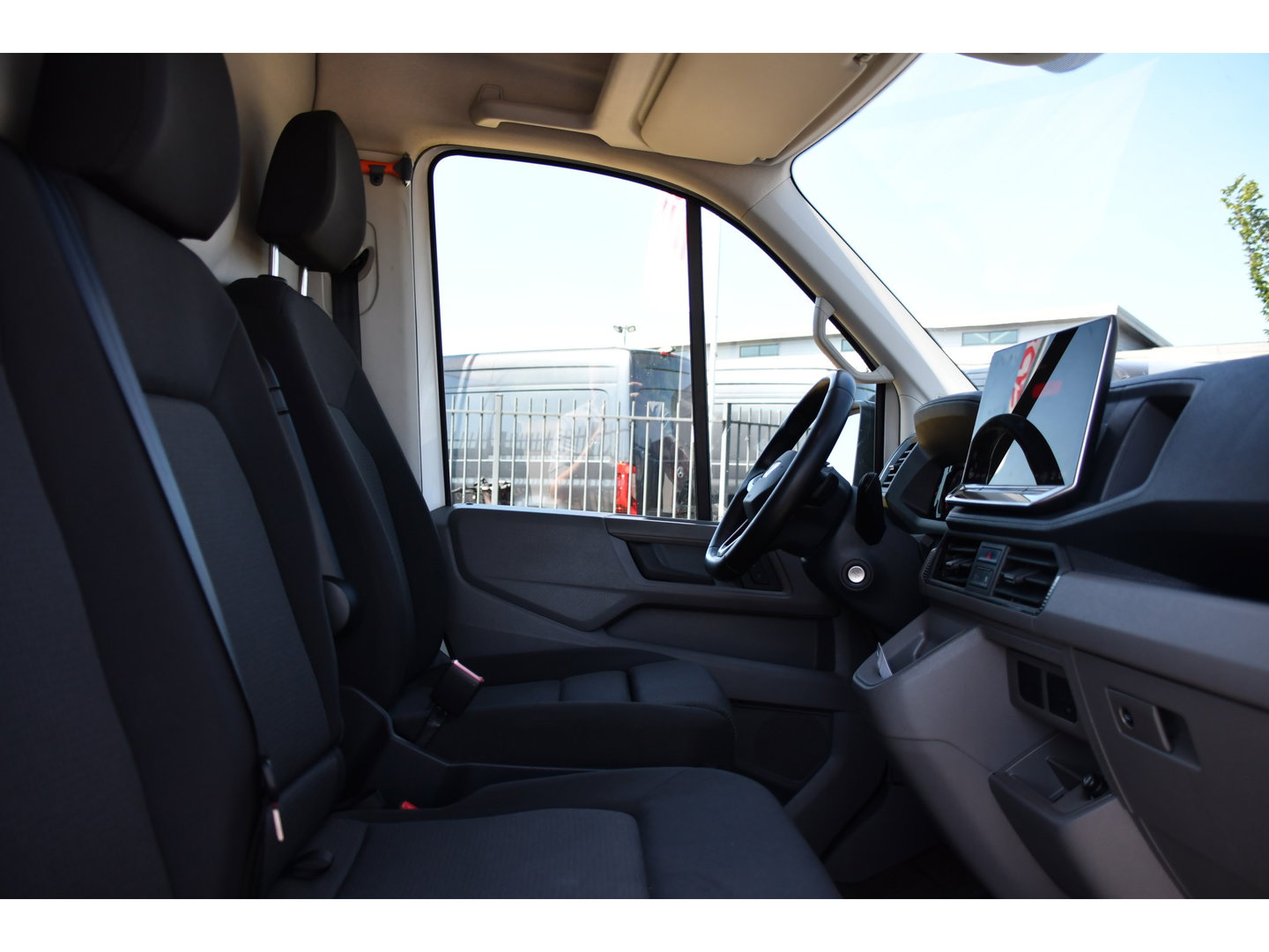 MAN TGE 3.140 35 2.0 L3H3 PB Edition FACELIFT! Camera, Adaptieve Cruise, Carplay, Stoelverwarming, LED, Automaat, 140pk, Geveerde stoel, Stoelmassage, Uniek!