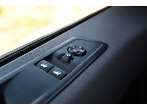 Citroën Jumpy 2.0 BlueHDI 120 L3 PB Edition Camera, Cruise, Carplay, Clima, 122pk, Trekhaak, 6 zitplaatsen, Sensoren, Multimedia, Uniek!