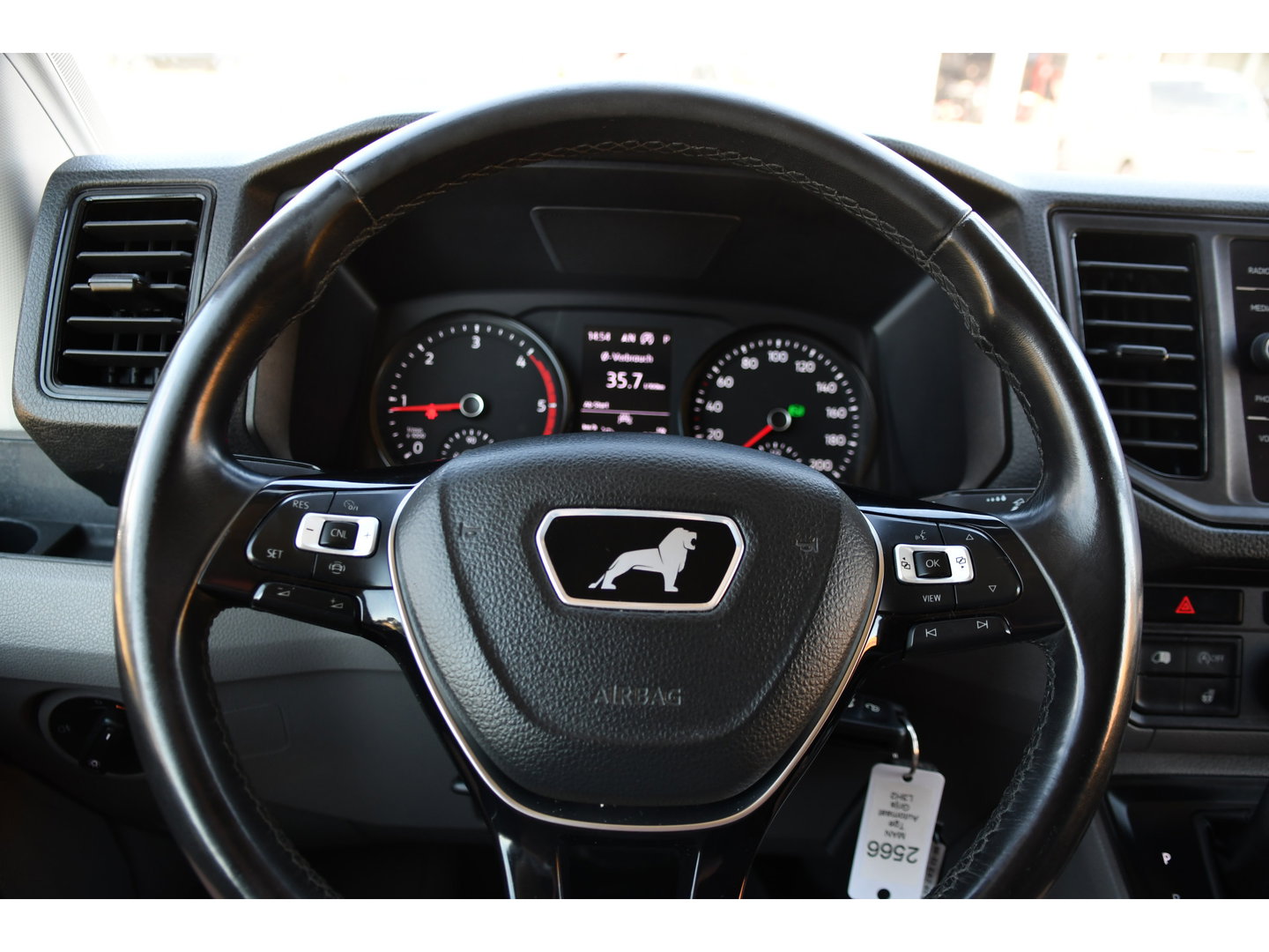 MAN TGE 3.140 35 2.0 L3H2 PB Edition Camera, Cruise, Carplay, LED, Stoelverwarming, Stuurverwarming, 140pk, Trekhaak, Automaat, Uniek!