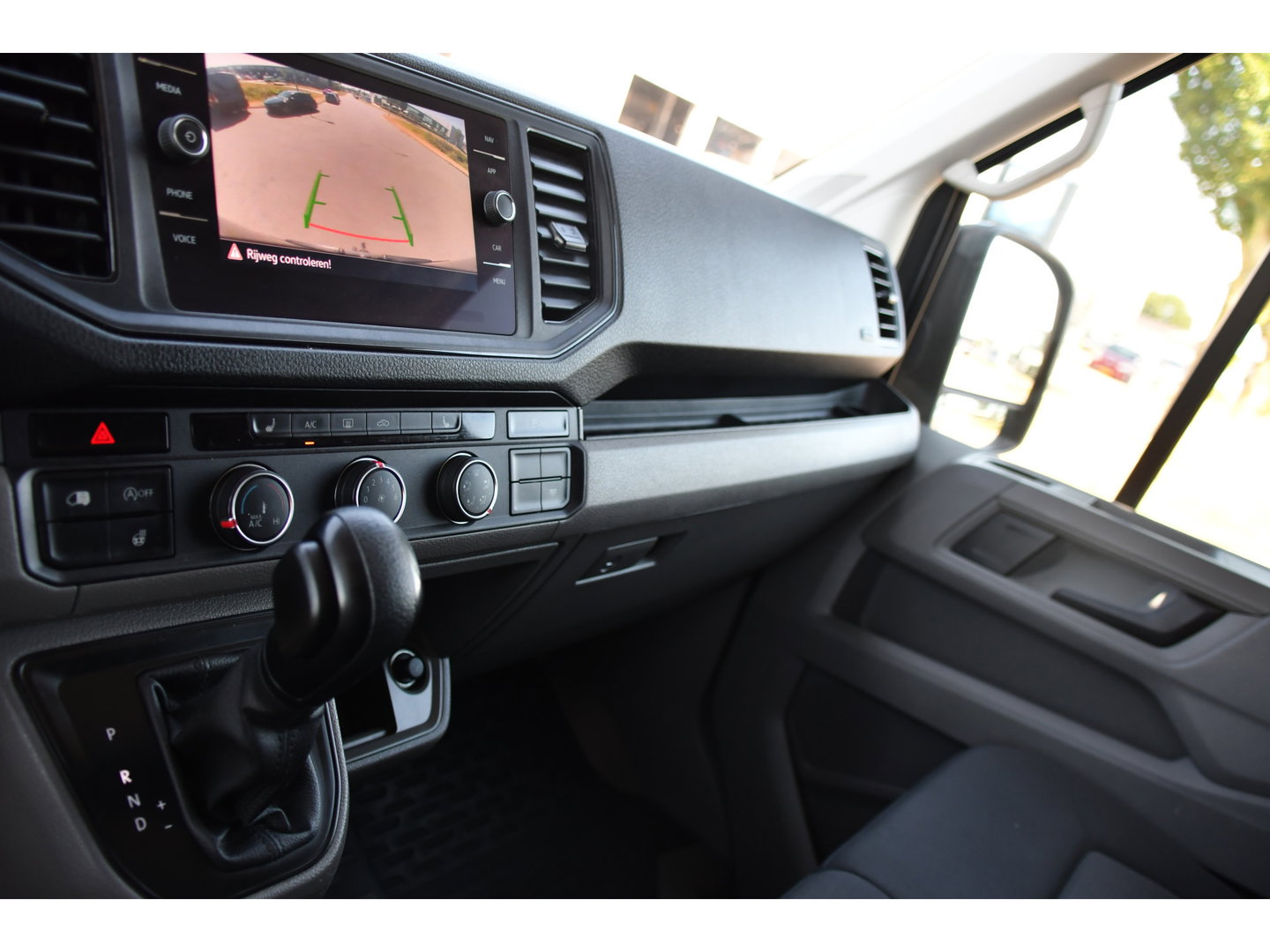 MAN TGE 3.140 35 2.0 L3H2 PB Edition Camera, Cruise, Carplay, LED, Stoelverwarming, Stuurverwarming, 140pk, Trekhaak, Automaat, Uniek!