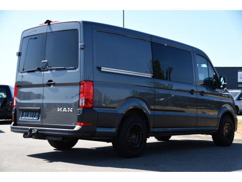 MAN TGE 3.140 35 2.0 L3H2 PB Edition Camera, Cruise, Carplay, LED, Stoelverwarming, Stuurverwarming, 140pk, Trekhaak, Automaat, Uniek!