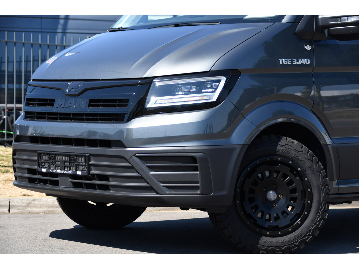 MAN TGE 3.140 35 2.0 L3H2 PB Edition Camera, Cruise, Carplay, LED, Stoelverwarming, Stuurverwarming, 140pk, Trekhaak, Automaat, Uniek!